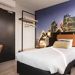 Boutique Hotel De Statie מלון 3*