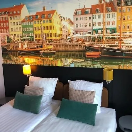 Boutique Hotel De Statie מלון