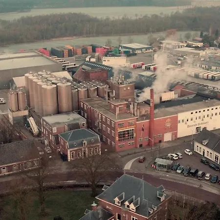 Boutique Hotel De Statie מלון