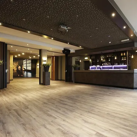 Boutique Hotel De Statie 3* ואלקנסווארד