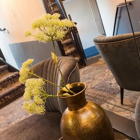 Boutique Hotel De Statie 3*