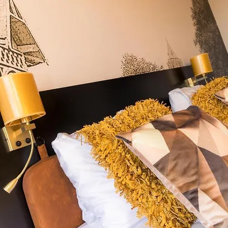 Boutique Hotel De Statie מלון