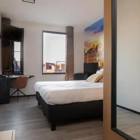 Boutique Hotel De Statie מלון 3*