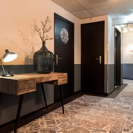 Boutique Hotel De Statie ואלקנסווארד