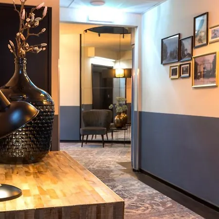 מלון Boutique Hotel De Statie ואלקנסווארד