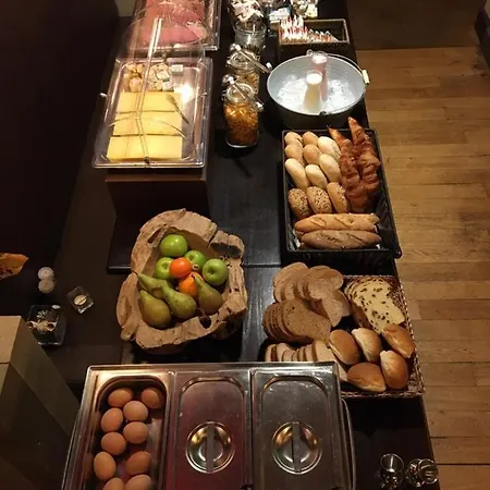 Boutique Hotel De Statie מלון